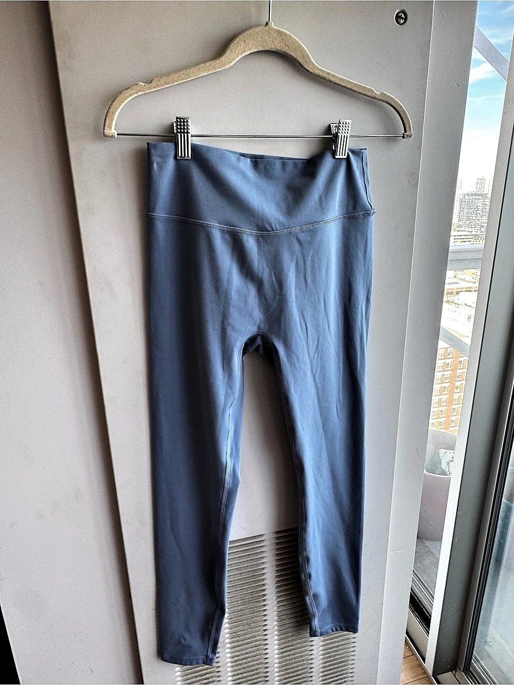 FORM Core Leggings Full Length Light Blue Like New Size L
